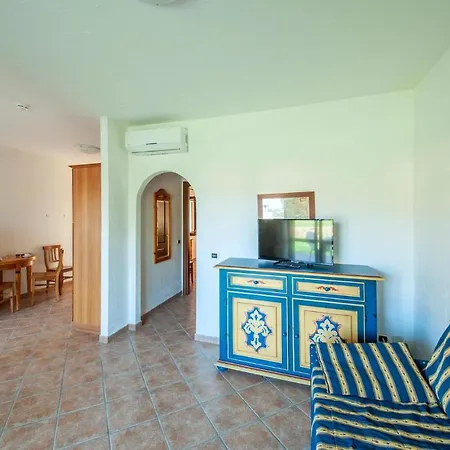 Bilo 4 Giardino 2 B Apartment Golfo Aranci